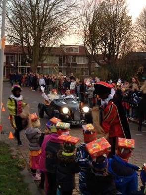 Sint komt aan in LE PATRON